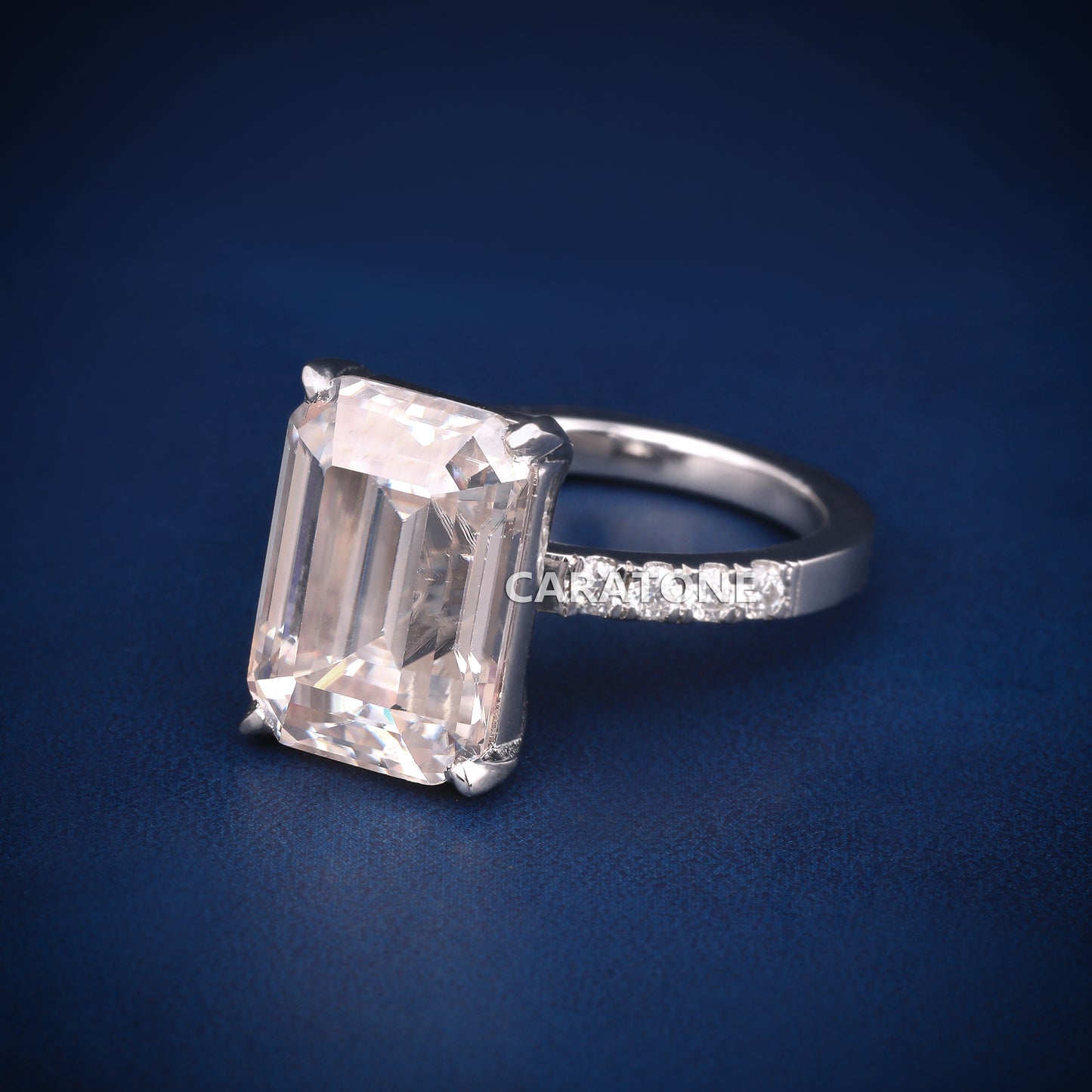 Solitaire engagement ring with diamond tester passed