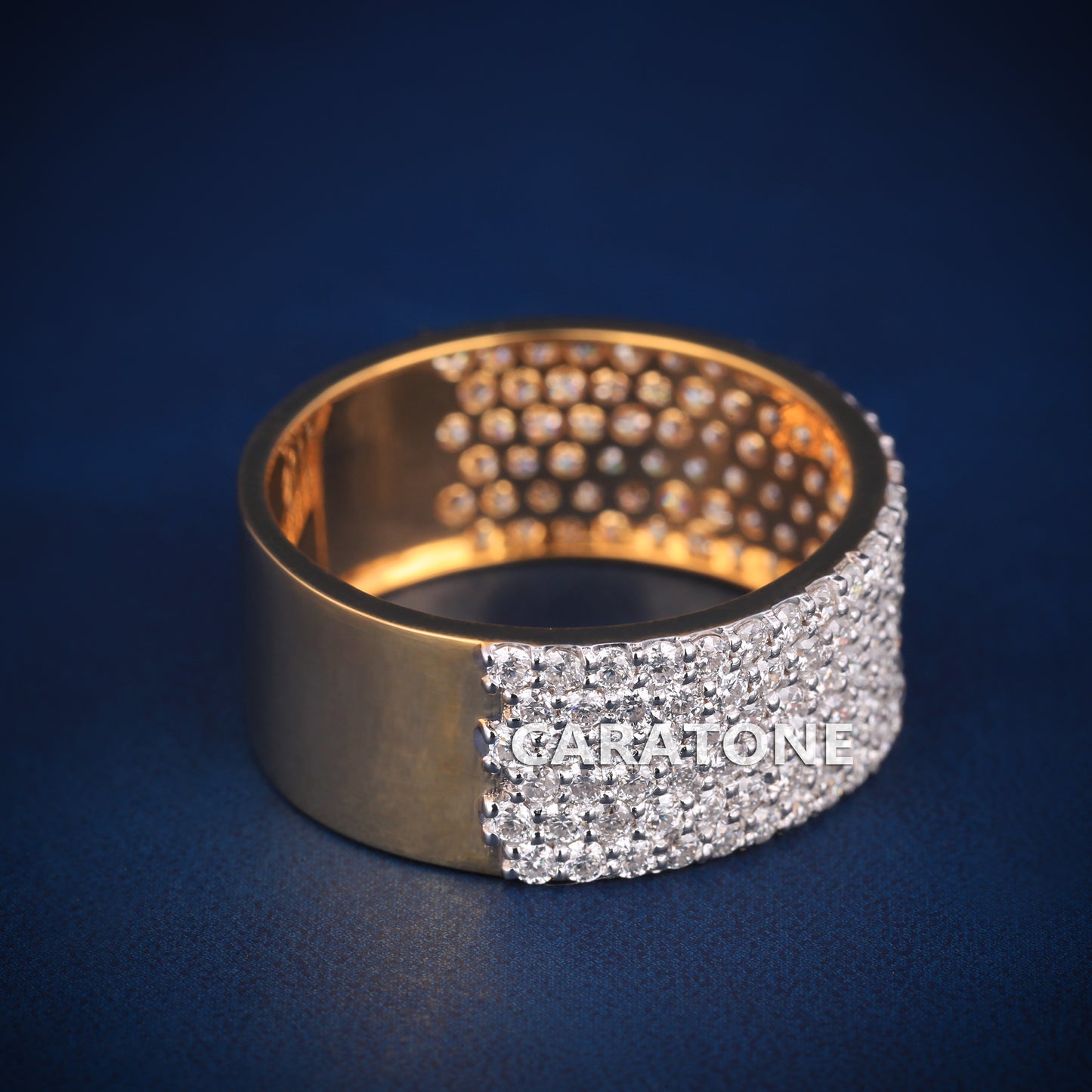 Elegant Round Brilliant Cut Lab Grown VVS Clarity Diamond In Luxury 14 Kt Yellow Gold Band Ring