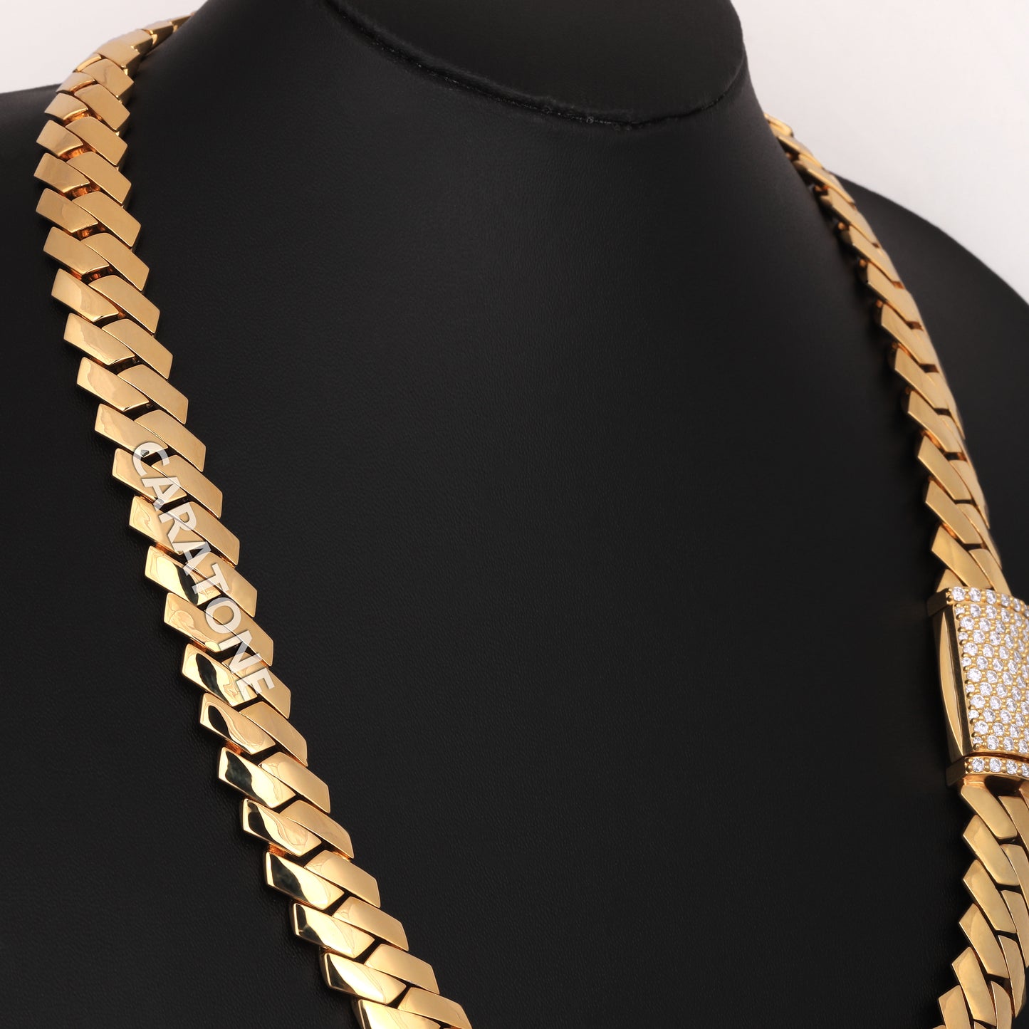 Stylish cuban chain for men vvs clarity