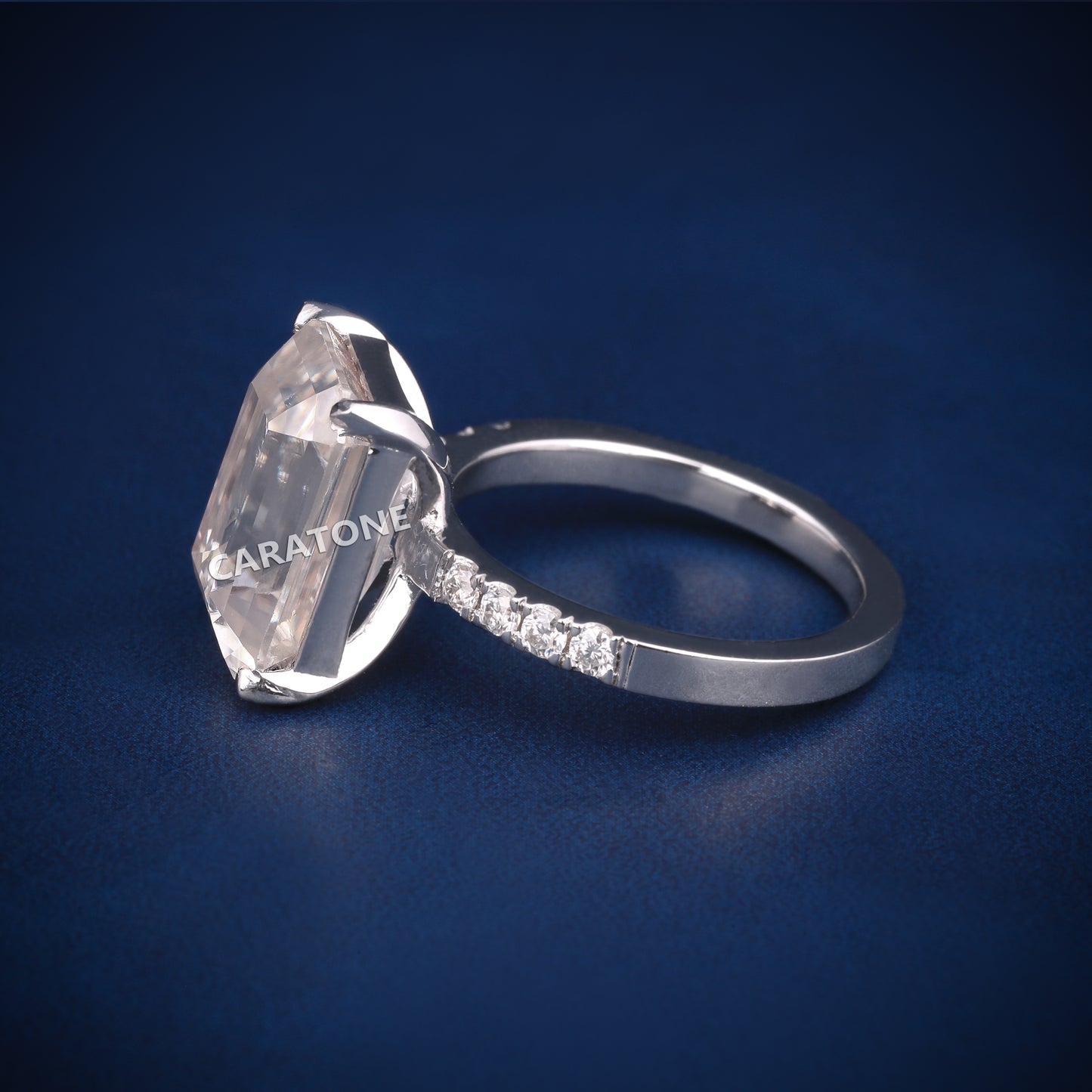 Solitaire engagement ring with diamond tester passed
