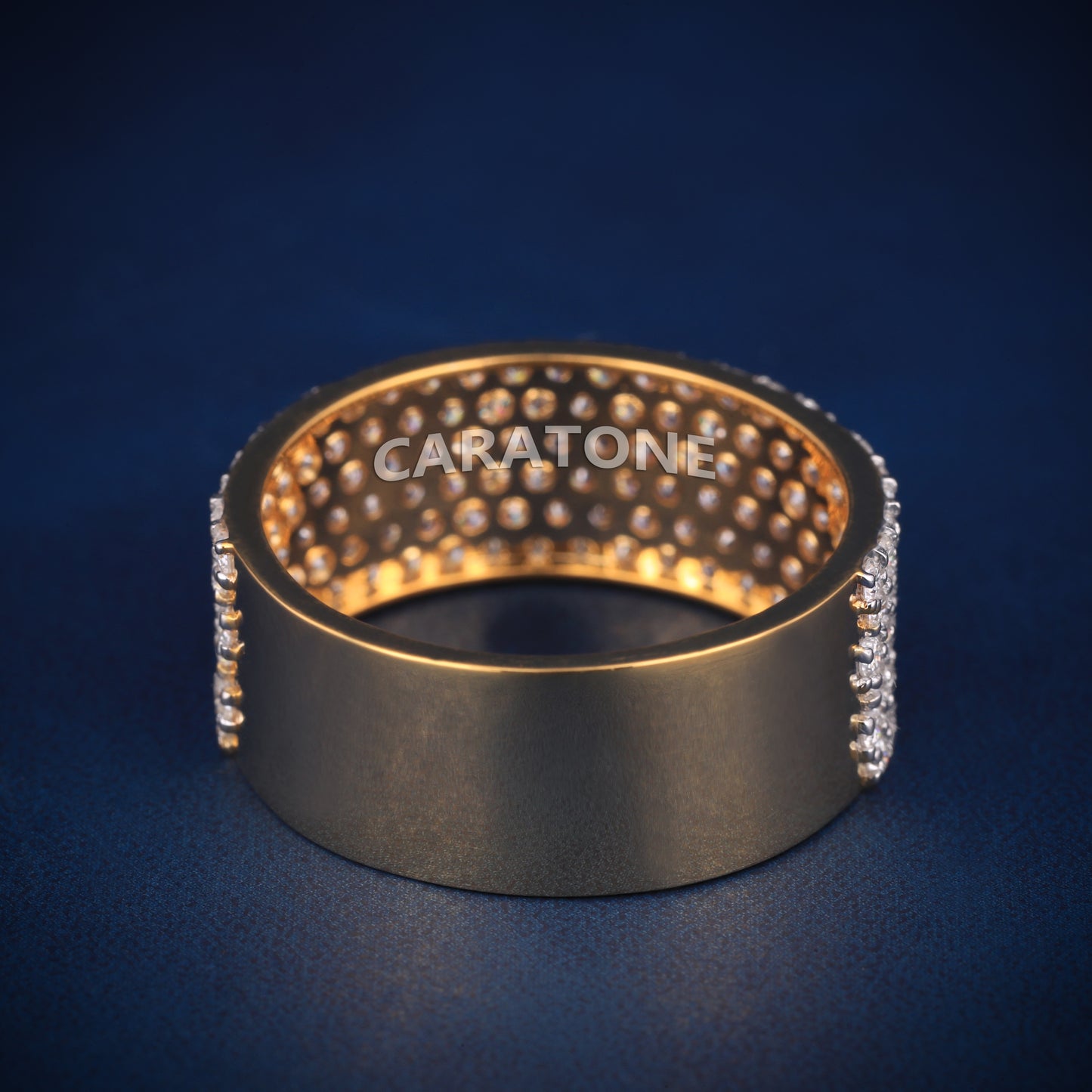 Elegant Round Brilliant Cut Lab Grown VVS Clarity Diamond In Luxury 14 Kt Yellow Gold Band Ring