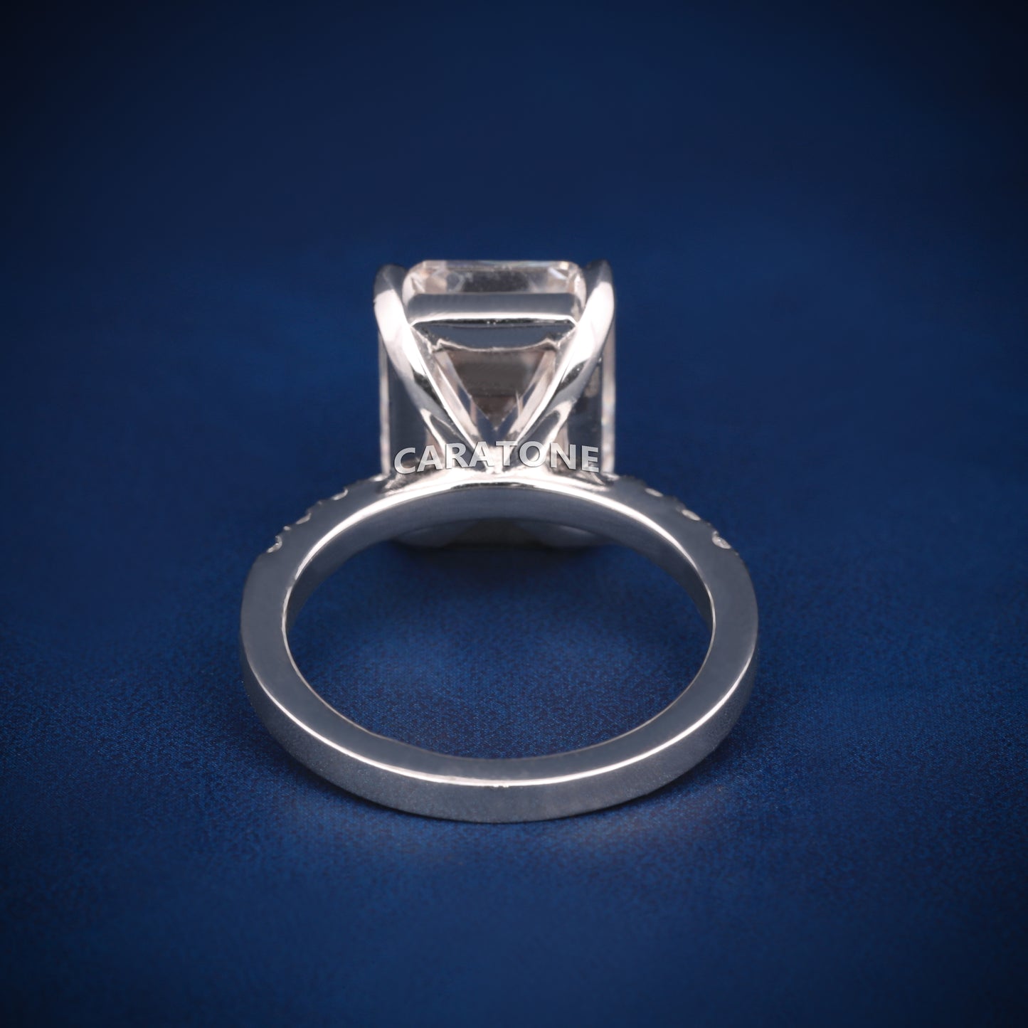 Solitaire engagement ring with diamond tester passed