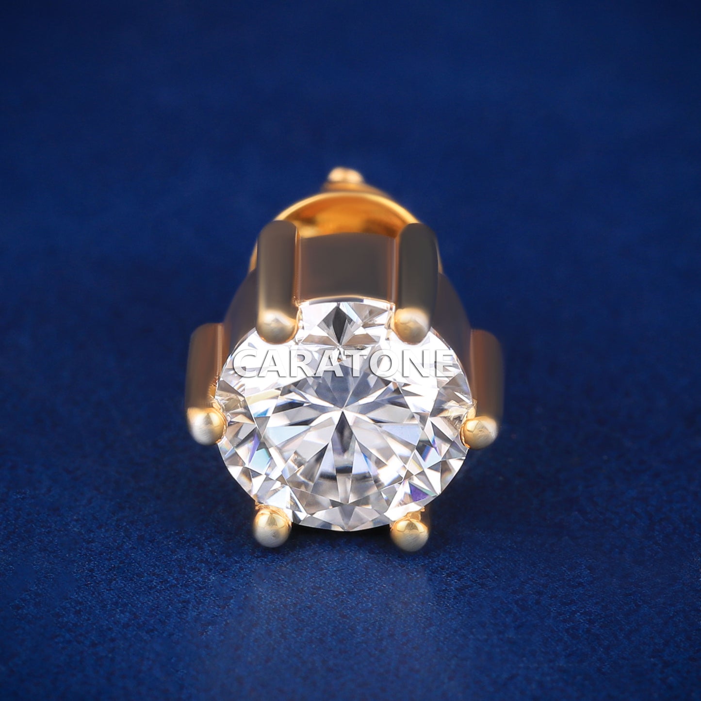Daily Wear Lab Diamond 14 Kt Gold Studded Diamond Women's Earring