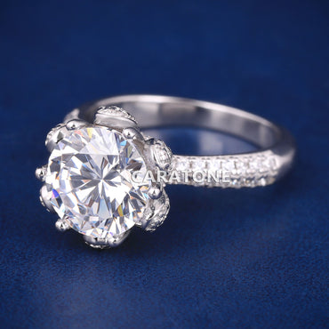 Round cut diamond with flower pattern women ring