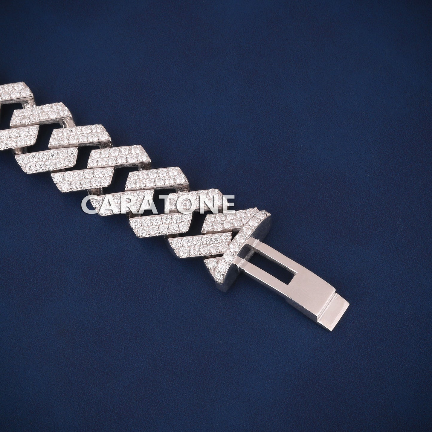 8 Inch 18mm Customized Sterling Silver Iced Out VVS Miami Cuban Link Bracelet for Mens Hip Hop Collection