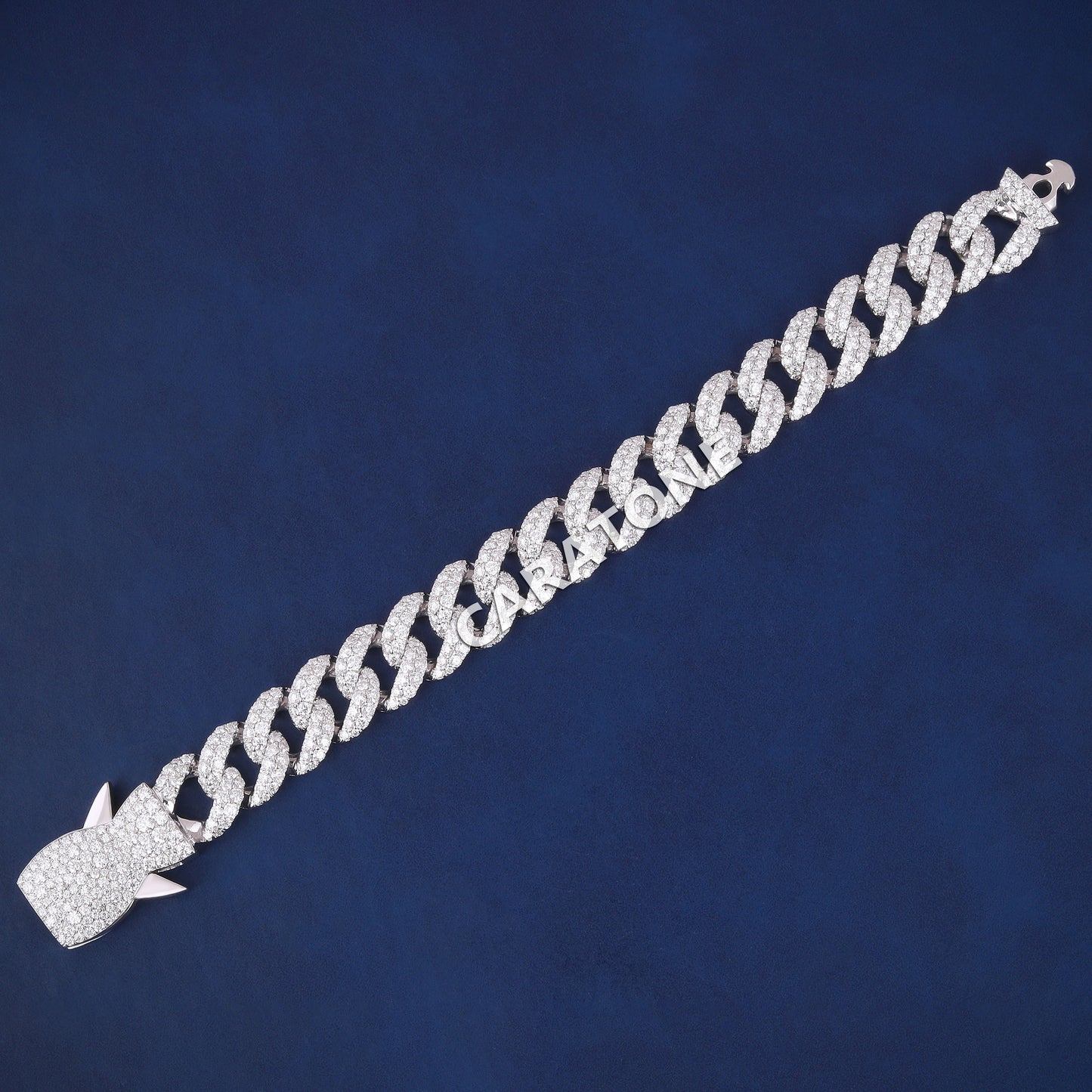 Luxury Iced Out Diamond VVS Bracelets for Mens with Customized Real Diamond Fish Lock Silver Cuban Link Chain Bracelets