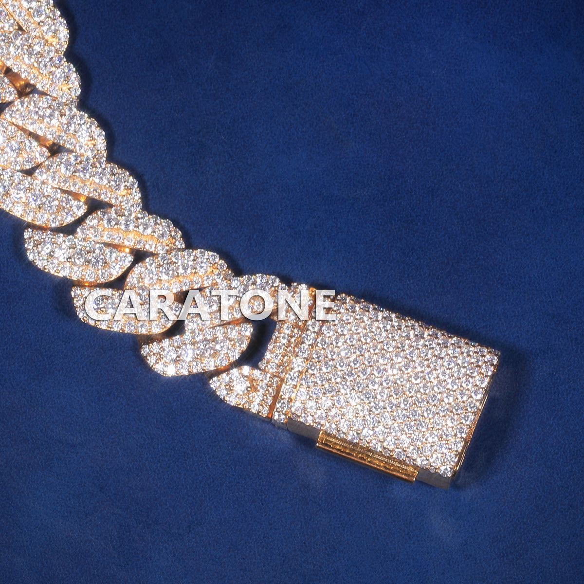 Luxury Yellow Gold Fully Iced Out Diamond Cuban Link Bracelet with Pavé Box Clasp