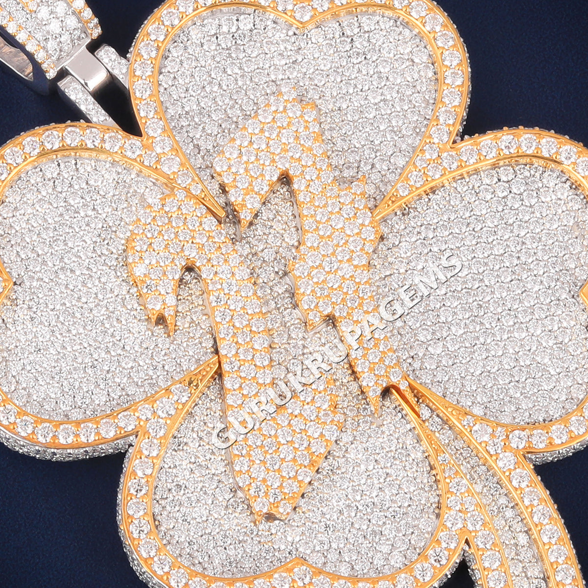 Custom Iced Out Four Leaf Clover Hip Hop Pendant with 27 Logo & Lab Grown Diamonds