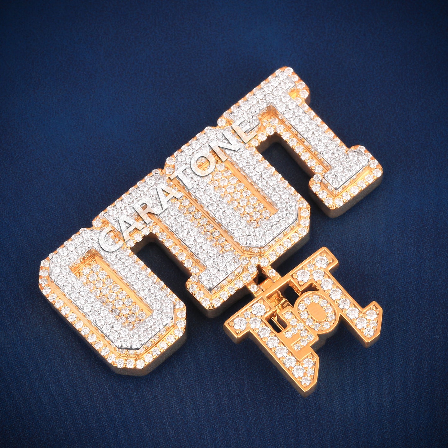 14KT yellow gold lab diamond pendant with vvs clarity