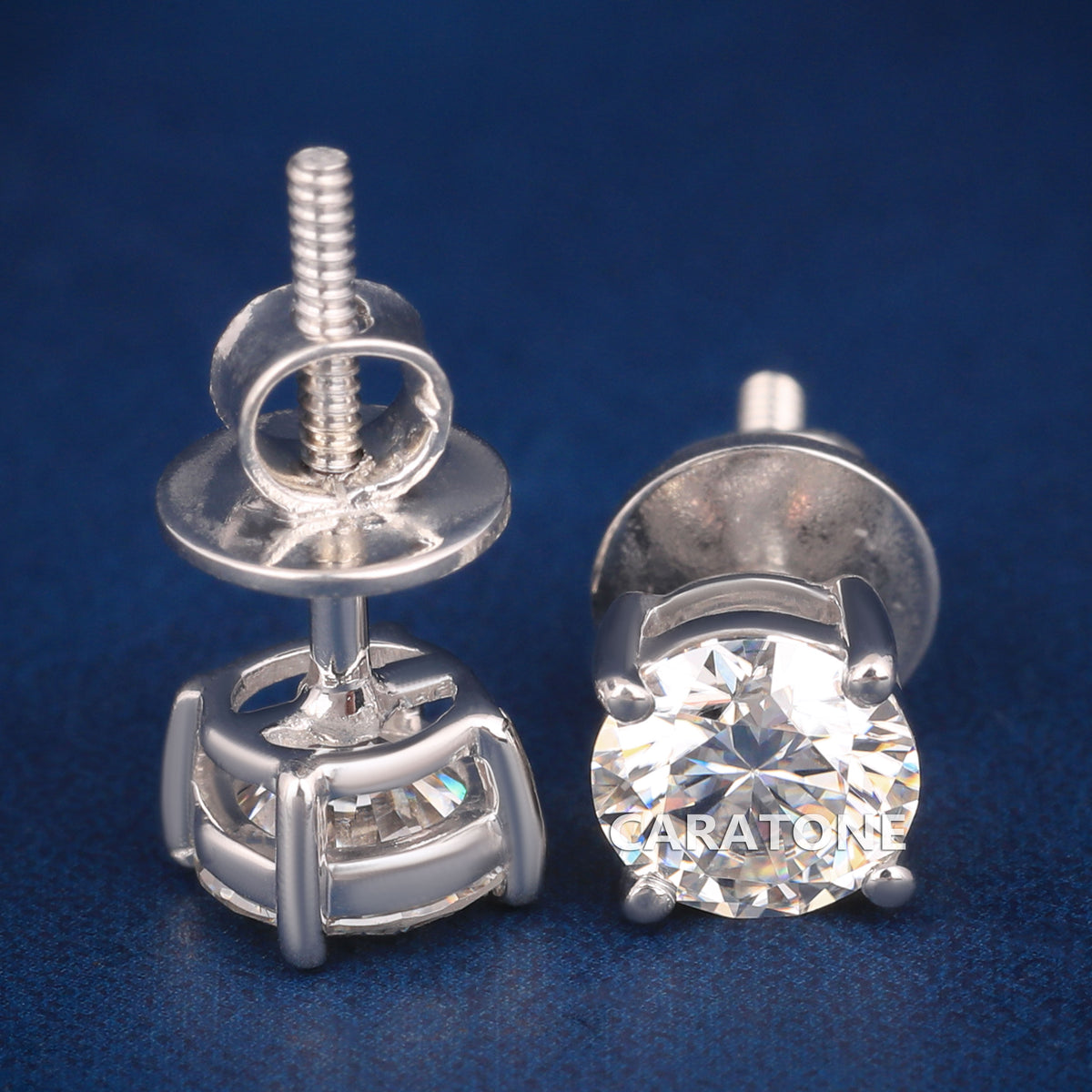 Round Brilliant Cut Diamond Stud Earrings in 18K White Gold with Four-Prong Setting and Screw-Back Closure