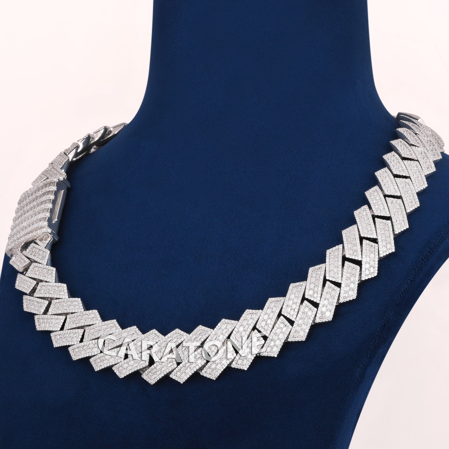 22 inch 22 mm baguette and round diamond chain necklace