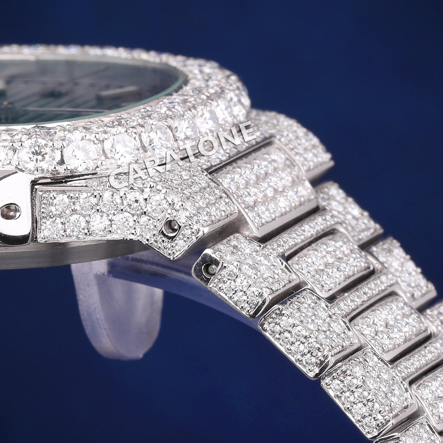 Hip hop full iced out without dial branded watch in white tone with green dial